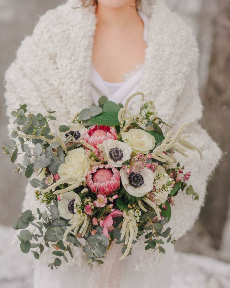 bouquet-matrimonio-fiori-sposa-composizioni-floreali-sposi-mazzo-fiori-nozze-bottonerie-allestimenti-floreali-matrimoni-fiorista-cerimonie-alessandria-tortona-piemonte-002