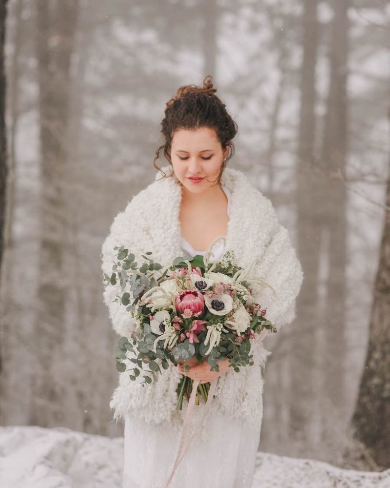 bouquet-matrimonio-fiori-sposa-composizioni-floreali-sposi-mazzo-fiori-nozze-bottonerie-allestimenti-floreali-matrimoni-fiorista-cerimonie-alessandria-tortona-piemonte-003