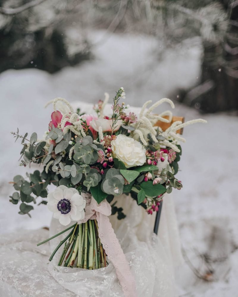 bouquet-matrimonio-fiori-sposa-composizioni-floreali-sposi-mazzo-fiori-nozze-bottonerie-allestimenti-floreali-matrimoni-fiorista-cerimonie-alessandria-tortona-piemonte-005