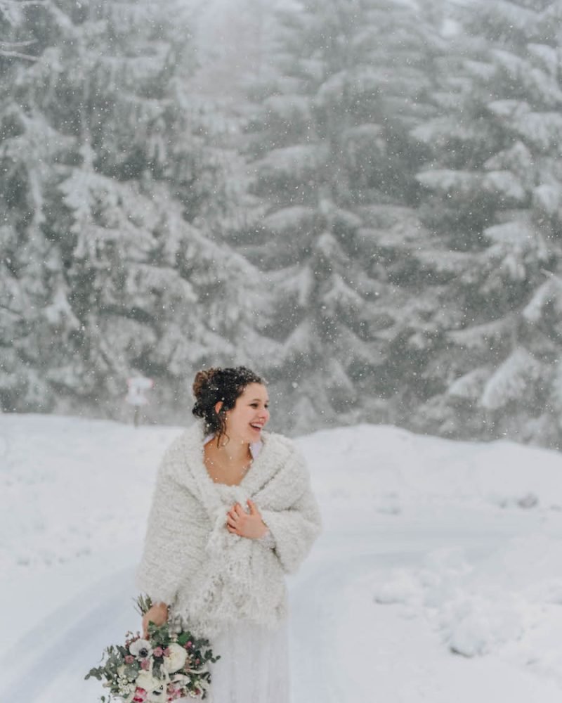 bouquet-matrimonio-fiori-sposa-composizioni-floreali-sposi-mazzo-fiori-nozze-bottonerie-allestimenti-floreali-matrimoni-fiorista-cerimonie-alessandria-tortona-piemonte-006