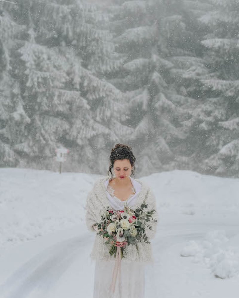 bouquet-matrimonio-fiori-sposa-composizioni-floreali-sposi-mazzo-fiori-nozze-bottonerie-allestimenti-floreali-matrimoni-fiorista-cerimonie-alessandria-tortona-piemonte-010