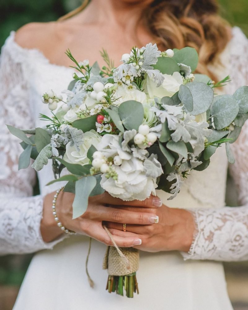 bouquet-matrimonio-fiori-sposa-composizioni-floreali-sposi-mazzo-fiori-nozze-bottonerie-allestimenti-floreali-matrimoni-fiorista-cerimonie-alessandria-tortona-piemonte-020