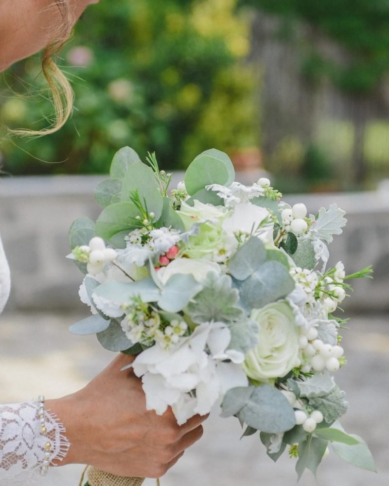 bouquet-matrimonio-fiori-sposa-composizioni-floreali-sposi-mazzo-fiori-nozze-bottonerie-allestimenti-floreali-matrimoni-fiorista-cerimonie-alessandria-tortona-piemonte-021
