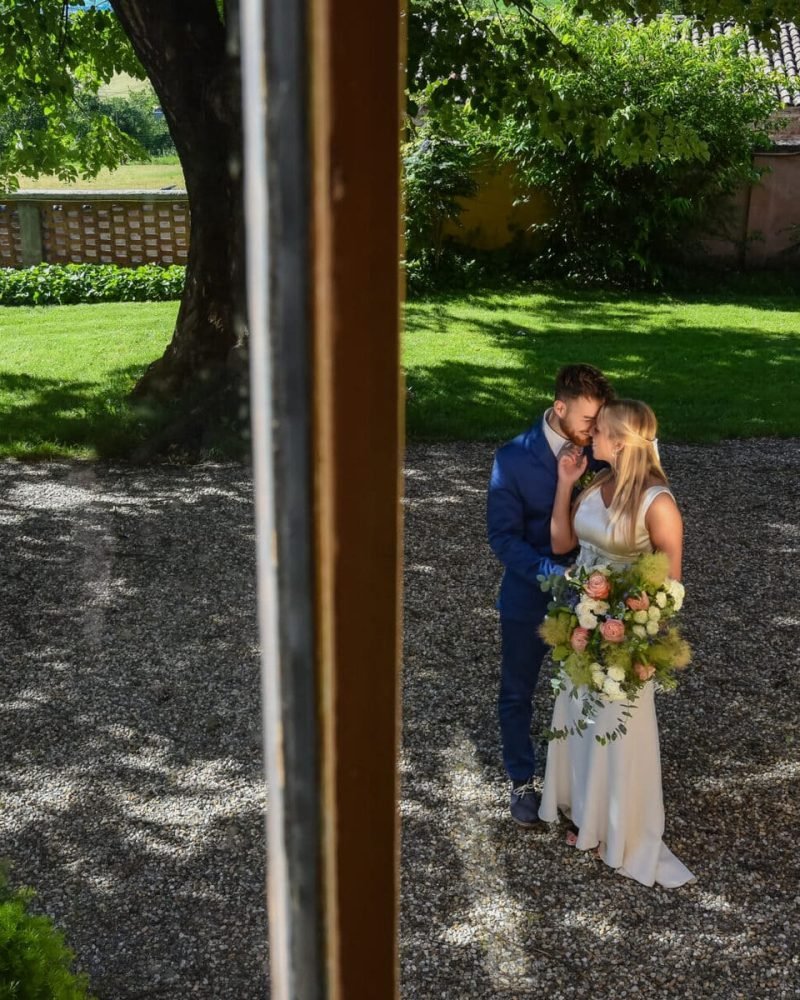 bouquet-matrimonio-fiori-sposa-composizioni-floreali-sposi-mazzo-fiori-nozze-bottonerie-allestimenti-floreali-matrimoni-fiorista-cerimonie-alessandria-tortona-piemonte-080-b