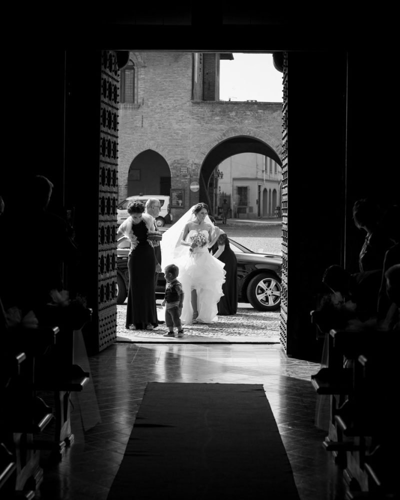 fiorista-matrimonio-tortona-alessandria-piemonte-fiori-per-matrimoni-allestimento-floreale-sposi-bouquet-fiori-freschi-bottoni-bracciali-composizioni-cerimonie-nunziali_0004